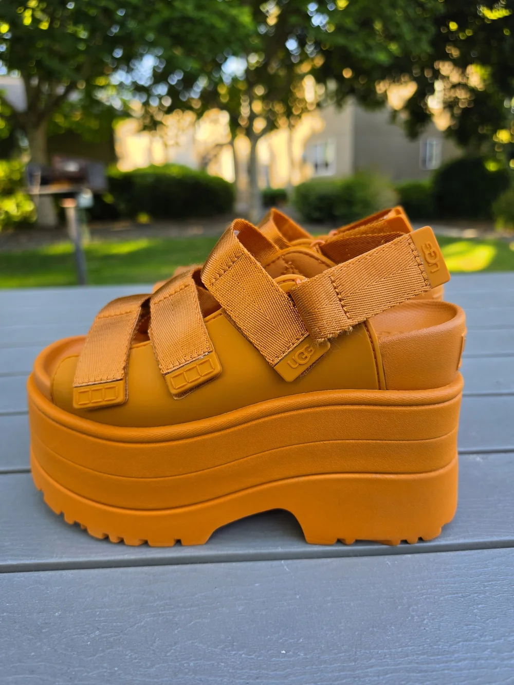 ​UGG GoldenRise Platform Sandals Dark Apricot Orange Size 7